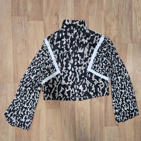 Adidas Womens Leopard Crop Jacket S - Picture 2 of 7